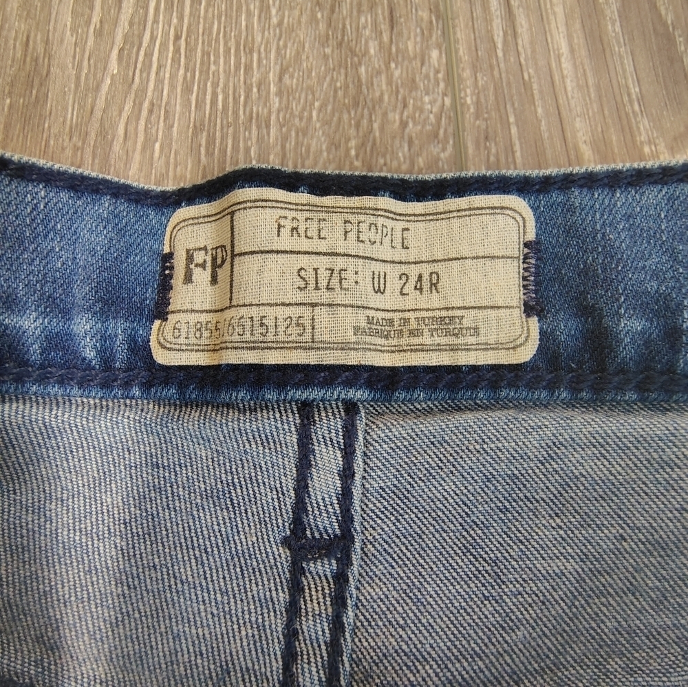 Free People Distressed  Skinny Jeans - Picture 3 of 5